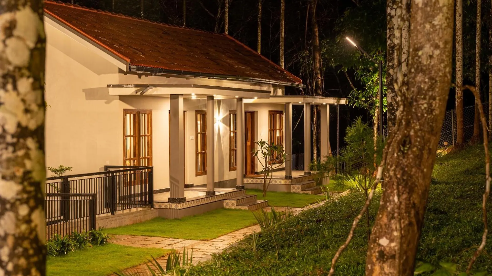 Theyila Wayanad Premium Pool Resort Sultan Bathery