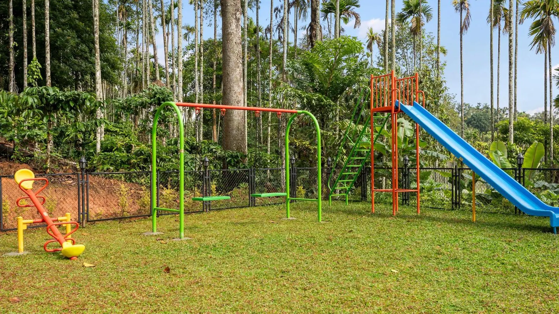 Theyila Wayanad Premium Pool Resort Sultan Bathery